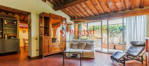 Apartamento de 3 dormitorios en Pescia, Italy No. 313077 3