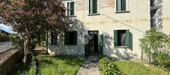 4 rooms Apartment in Santa Giustina in Colle, Italy No. 267612 3