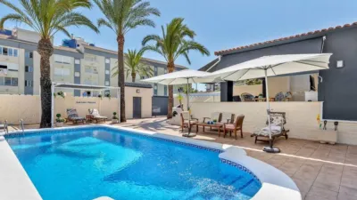 4 bedrooms House in Torrevieja, Spain No. 176931