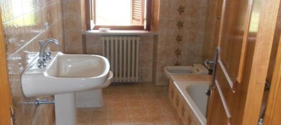 Casa de 8 habitaciónes en Ripatransone, Italy No. 174447 10