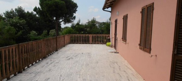 Casa de 8 habitaciónes en Ripatransone, Italy No. 174447 7