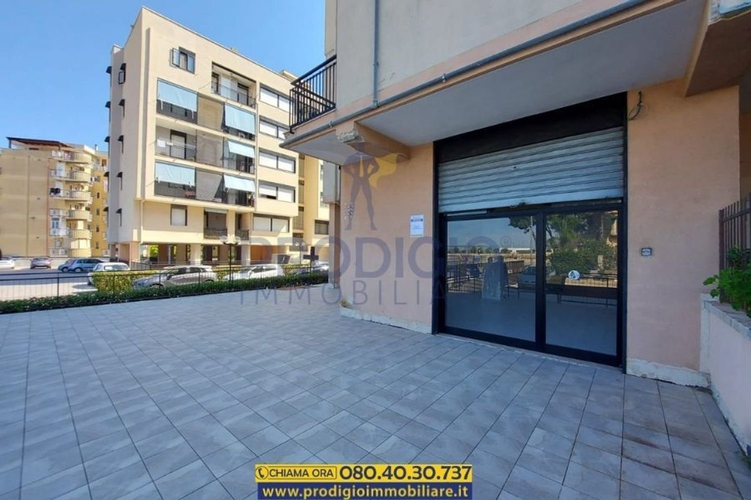 Gewerbliche Immobilie in Bisceglie, Italy 70m², Nr. 297317