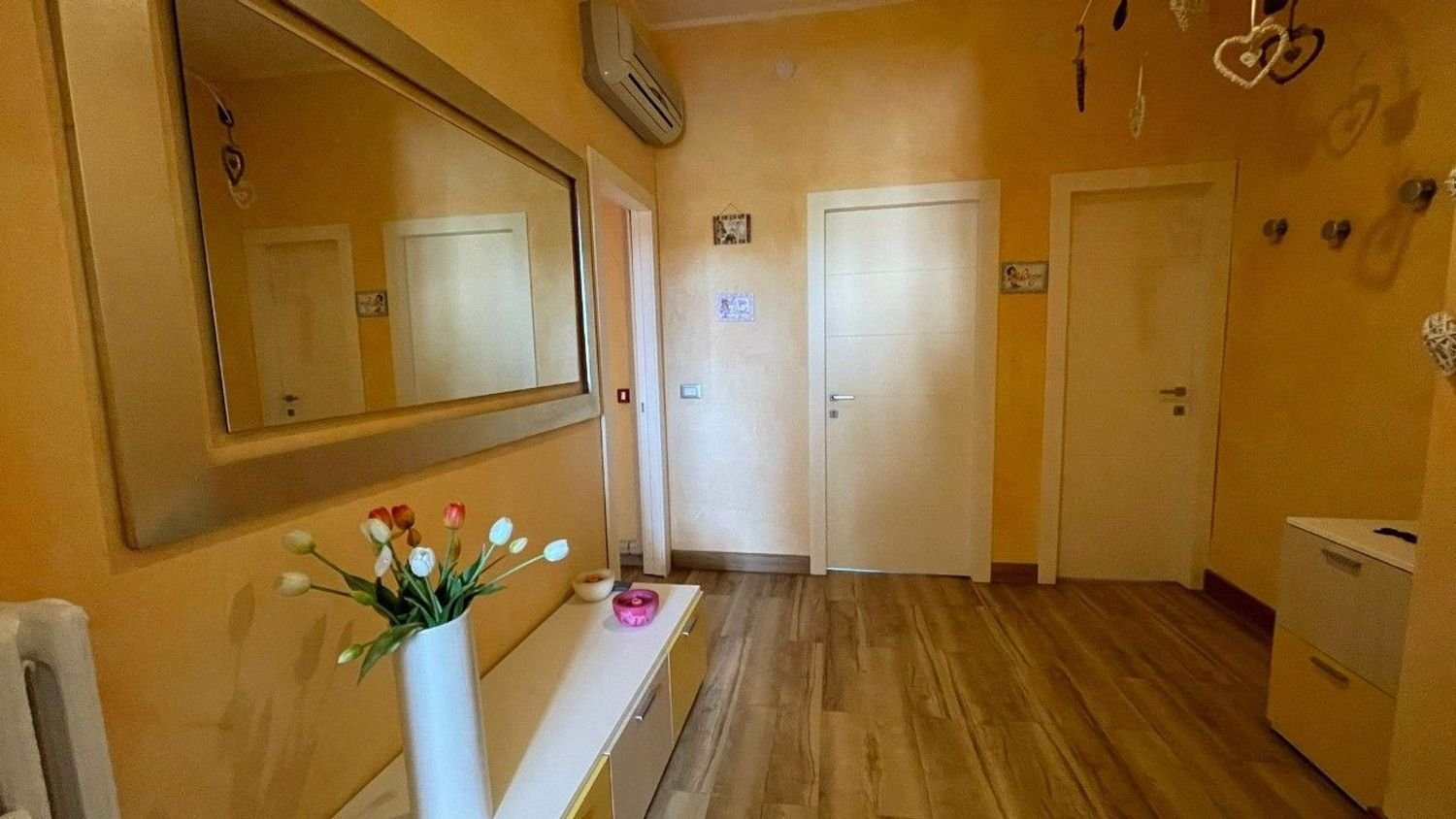 4 bedrooms Apartment in Reggio Emilia, Italy No. 371091