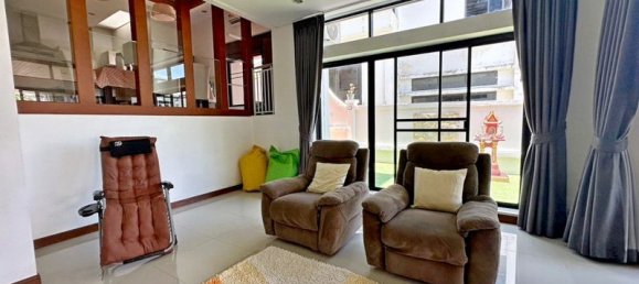 3 Schlafzimmer Haus in Pattaya, Thailand, Nr. 73986 2