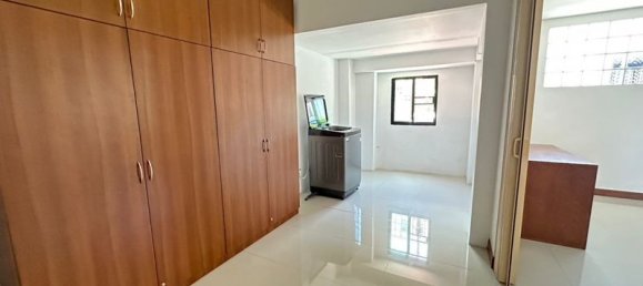 3 Schlafzimmer Haus in Pattaya, Thailand, Nr. 73986 12