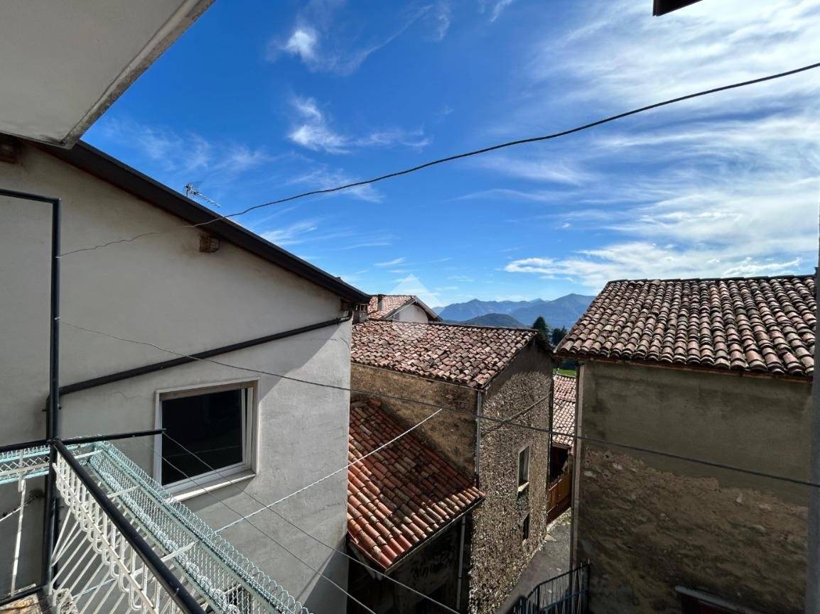 2 bedrooms Apartment in Bossico, Italy No. 367100