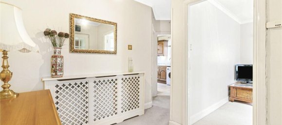 3 bedrooms House in Totteridge, United Kingdom No. 6711 7