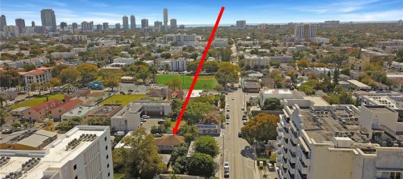 352.01 m² terreno en venta en Miami, Miami-Dade, Florida, USA № 615946 6