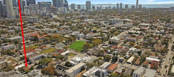 352.01 m² terreno en venta en Miami, Miami-Dade, Florida, USA № 615946 7