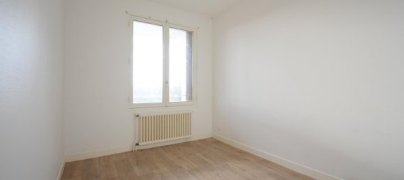 5 Schlafzimmer Haus in Abrest, France, Nr. 283873 4