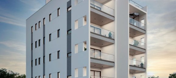 2 bedrooms Apartment in Larnaca, Cyprus No. 22575 3