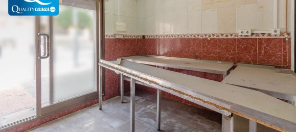 88m² Commercial property in La Florida, Spain No. 180340 3