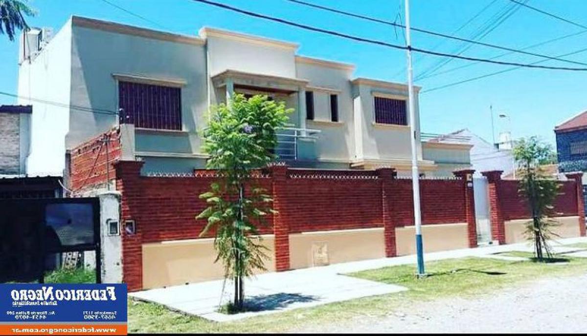 3 Schlafzimmer Haus in Malvinas Argentinas, Argentina, Nr. 54861