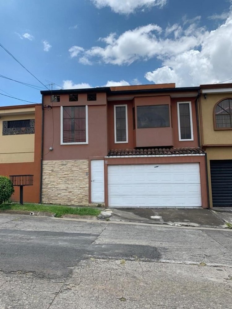 3 bedrooms House in Moravia, Costa Rica No. 867