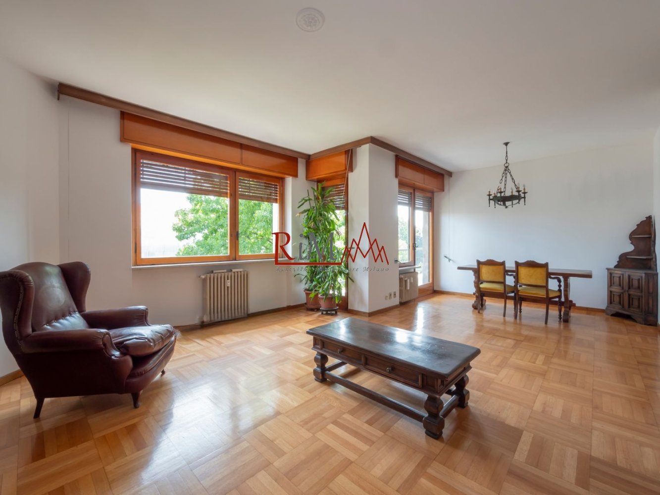 4 rooms Apartment in Milan, Italy No. 336943
