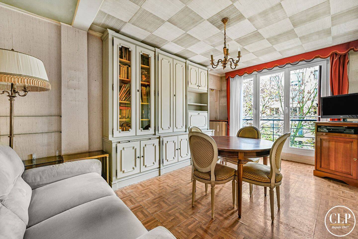 Apartamento de 2 dormitorios en Montreuil, France No. 177687