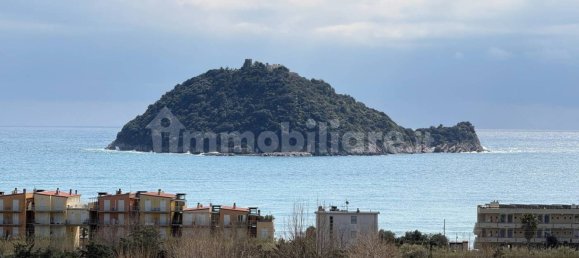 2 bedrooms Apartment in Albenga, Italy No. 15166 8