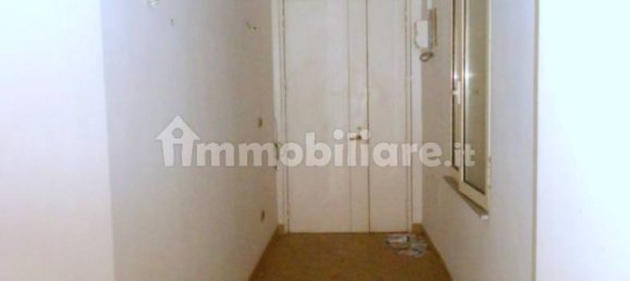 3 bedrooms Apartment in Naples, Italy No. 195963 3