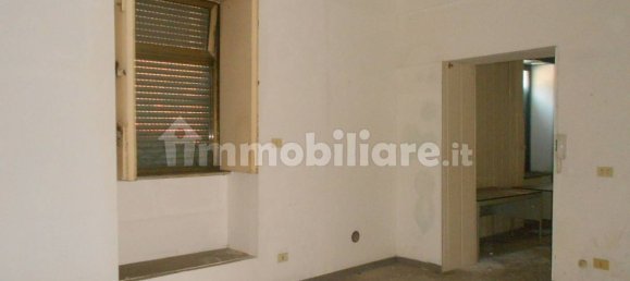 3 bedrooms Apartment in Naples, Italy No. 195963 7