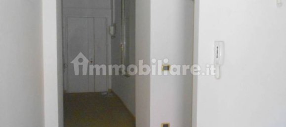 3 bedrooms Apartment in Naples, Italy No. 195963 2