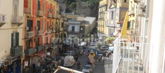 3 bedrooms Apartment in Naples, Italy No. 195963 18