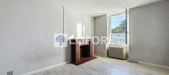 Casa de 2 dormitorios en Parthenay, France No. 312420 10