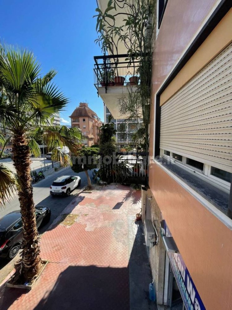 3 Schlafzimmer Wohnung in Palermo, Italy, Nr. 318427