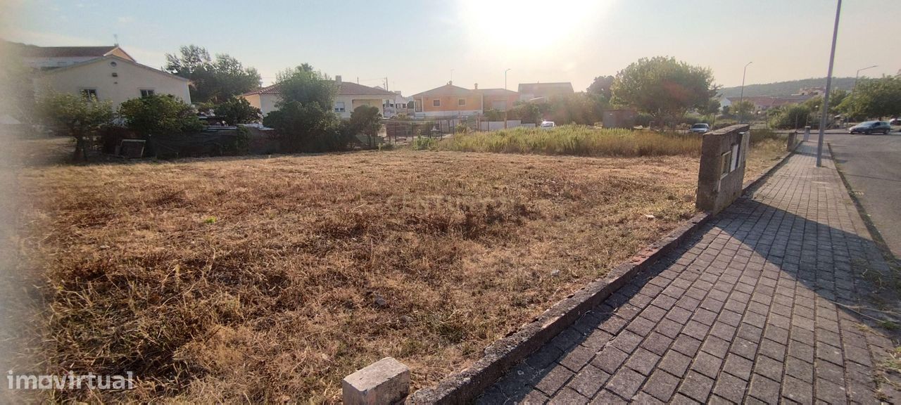 432m² Land in Torres Vedras, Portugal No. 238110