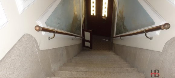 614m² Building in Porto, Portugal No. 137648 4