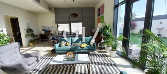 4 bedrooms Villa in Yas Island, UAE No. 17498 4