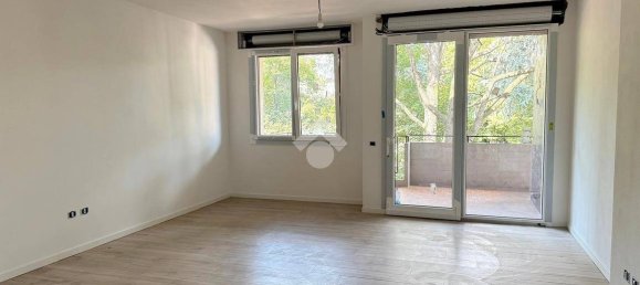 3 bedrooms Apartment in Padua, Italy No. 107701 3