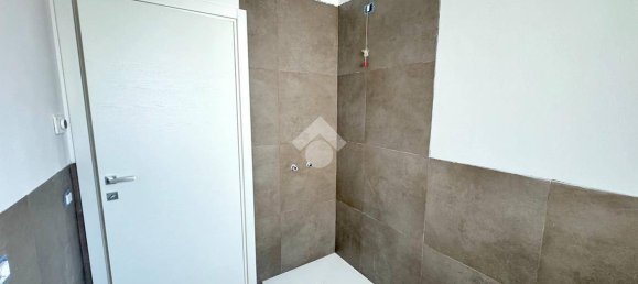 3 bedrooms Apartment in Padua, Italy No. 107701 18