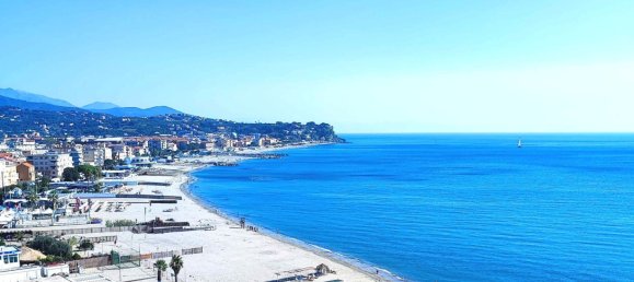 4غرفة شقة في Albissola Marina, Italy رقم 130545 26