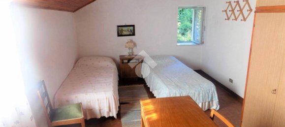 3 bedrooms House in Valbrevenna, Italy No. 181955 10