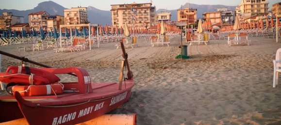 6 rooms House in Camaiore, Italy No. 276148 47