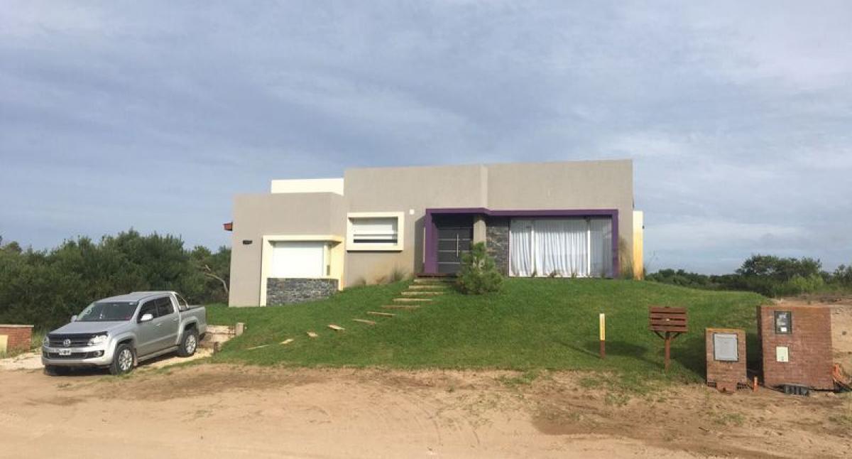 Дом с 3 спальнями в Мар-дель-Плата, Аргентина № 101828