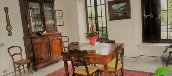 8 rooms Villa in Carrara, Italy No. 133516 10