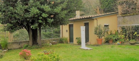 8 rooms Villa in Carrara, Italy No. 133516 4