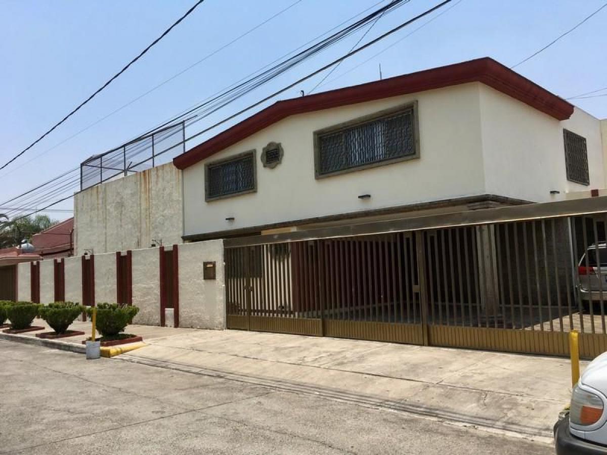 Casa de 4 dormitorios en Jalisco, Mexico No. 160445