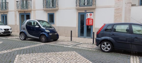 189m² Commercial property in Leiria, Portugal No. 52759 7