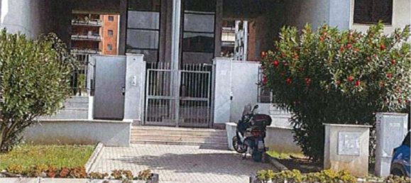 3 rooms Apartment in Fiumicino, Italy No. 190607 3