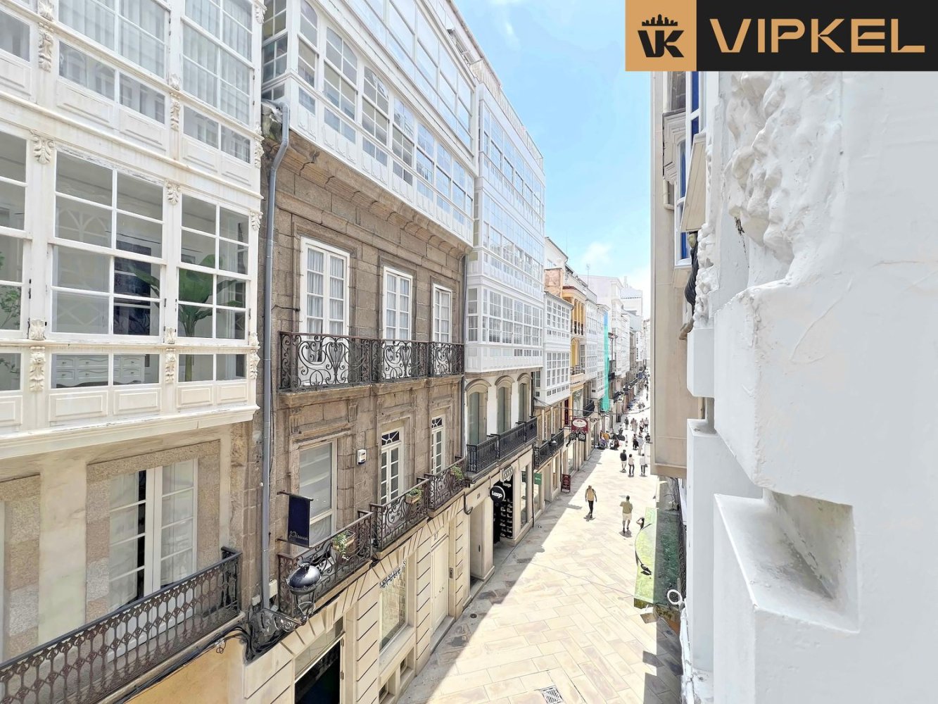 6 bedrooms Apartment in A Coruna, Spain No. 35175