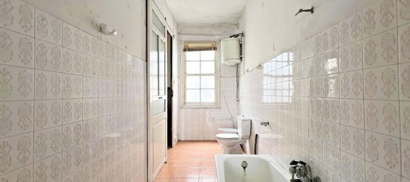 6 bedrooms Apartment in A Coruna, Spain No. 35175 6