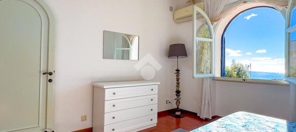 5 bedrooms Villa in Formia, Italy No. 291928 22