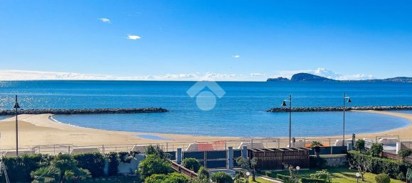 5 bedrooms Villa in Formia, Italy No. 291928 27