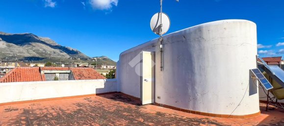 5 bedrooms Villa in Formia, Italy No. 291928 26