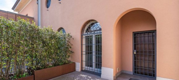 3 bedrooms Villa in Bologna, Italy No. 330575 2