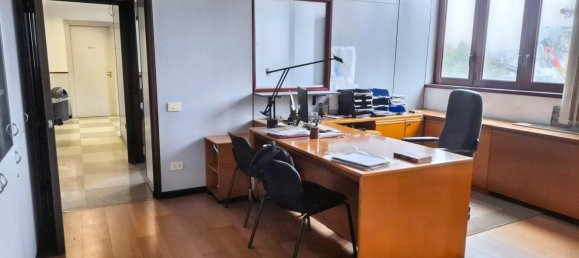 30 rooms Commercial property in San Giuliano Milanese, Italy No. 61479 6