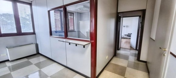 30 rooms Commercial property in San Giuliano Milanese, Italy No. 61479 10