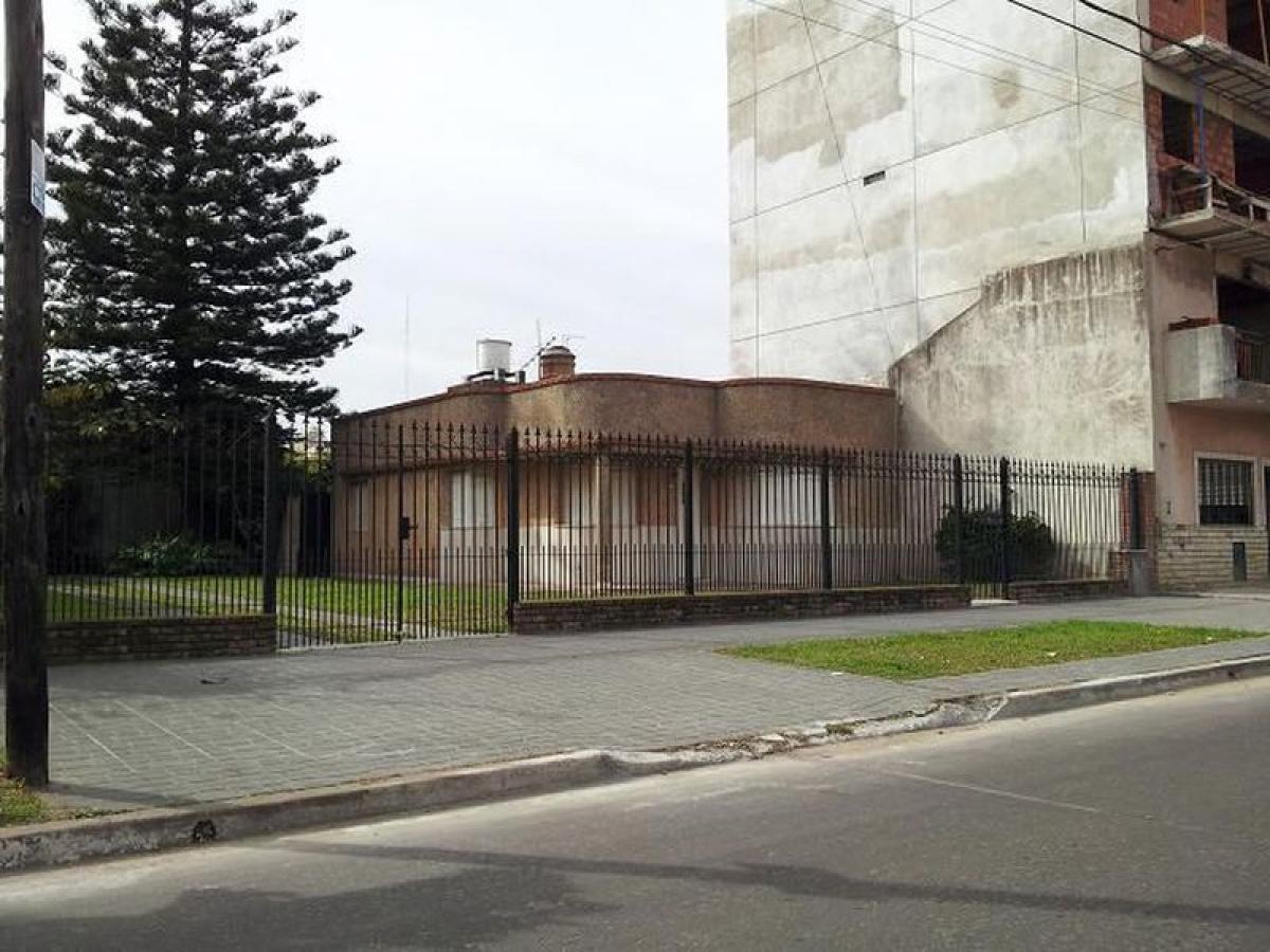  Land in Tres de Febrero, Argentina No. 43392